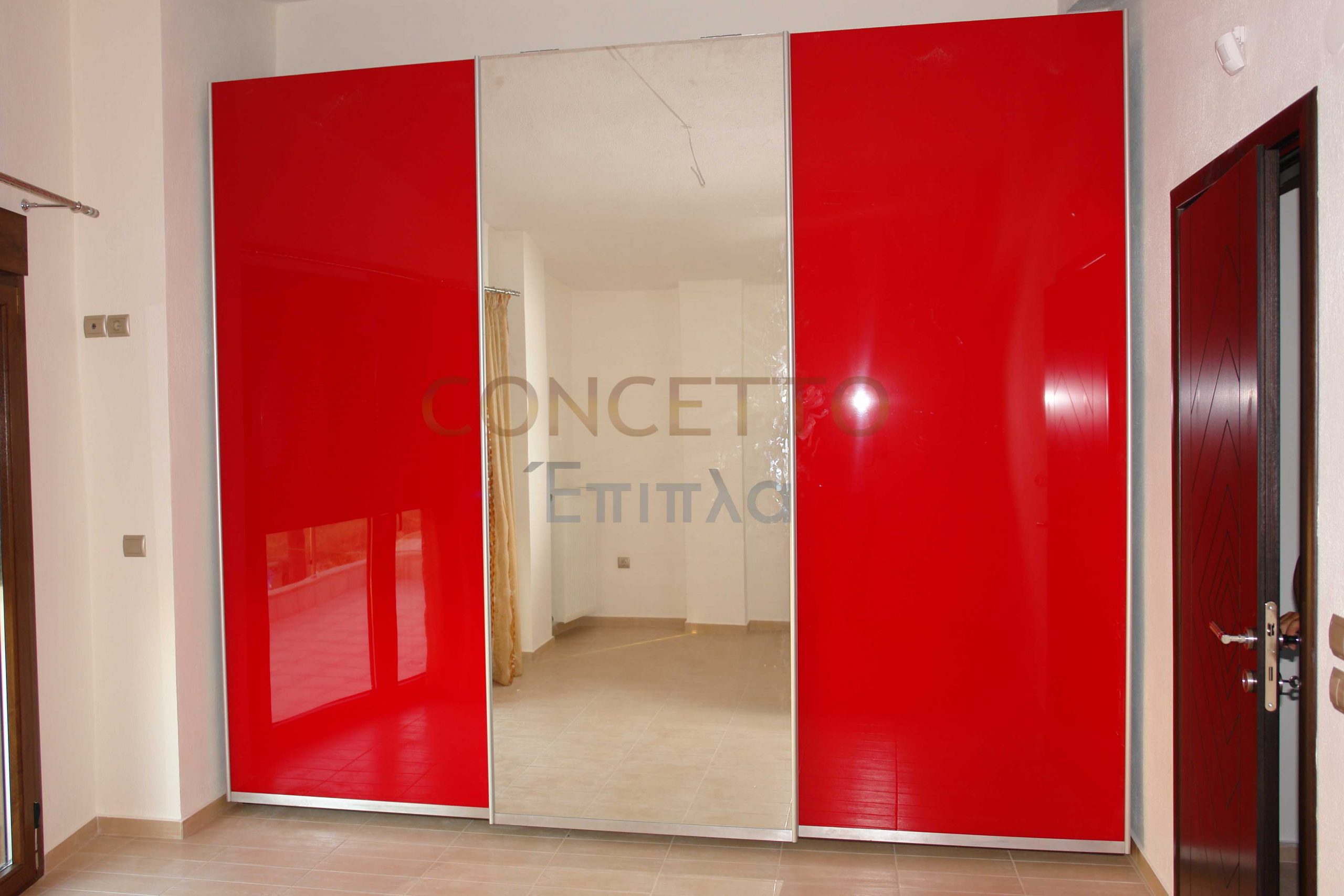 DSC01942 ΝΤΟΥΛΑΠΑ ΣΥΡΟΜΕΝΗ RED - Image 1