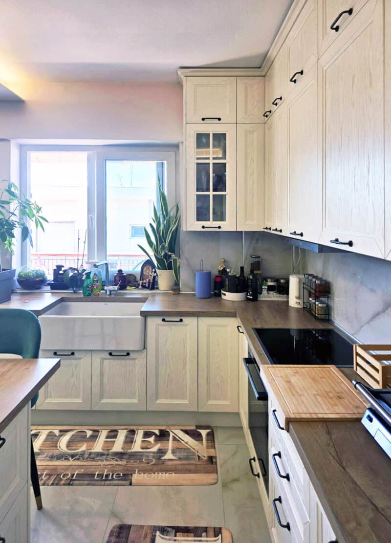 ΚΟΥΖΙΝΑ ΣΤΗ ΣΤΑΥΡΟΥΠΟΛΗ - Image 2