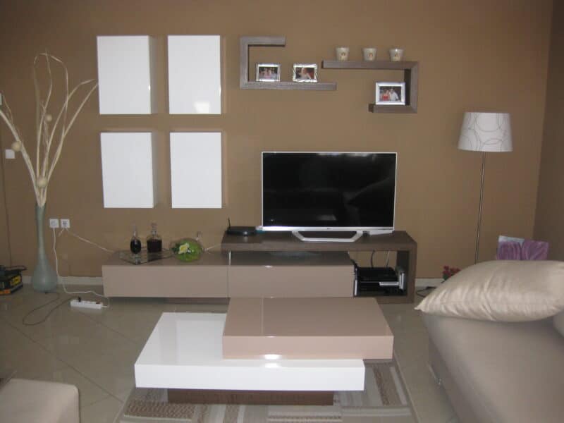 ΤΡΑΠΕΖΙ ΣΑΛΟΝΙΟΥ - Image 3