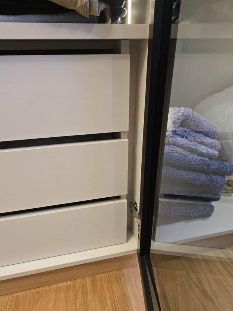 ΝΤΟΥΛΑΠΑ ΜΕ ΟΨΕΙΣ ΒΙΤΡΙΝΑ - Image 3