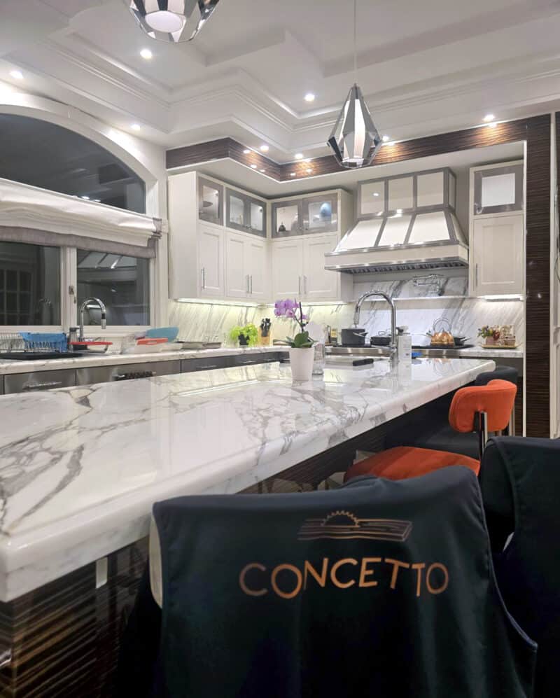 ΚΟΥΖΙΝΑ ΣΤΗ ΒΟΣΤΩΝΗ - Image 4